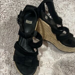 UGG Lauri Womens Size 7.5 Wedge Shoes Platform Rope Sandals Black